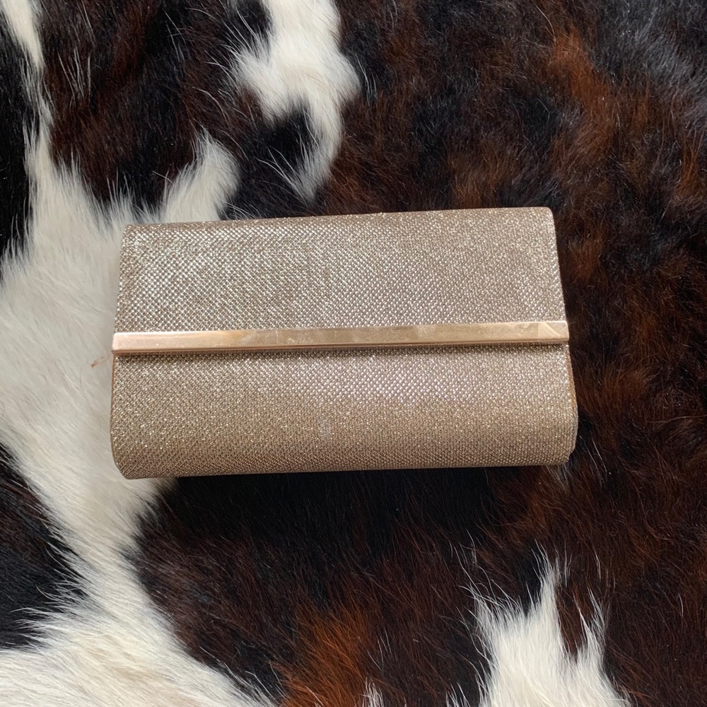Gold clutch